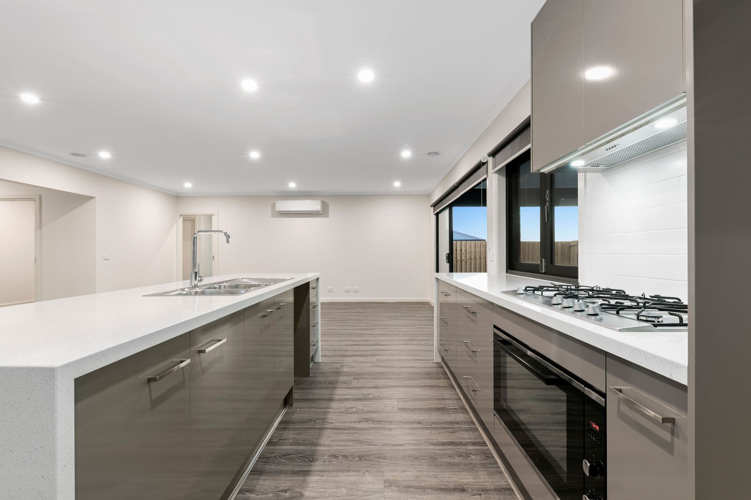 2 Saxon Road, Drouin VIC 3818, Drouin - Thumbnail 2