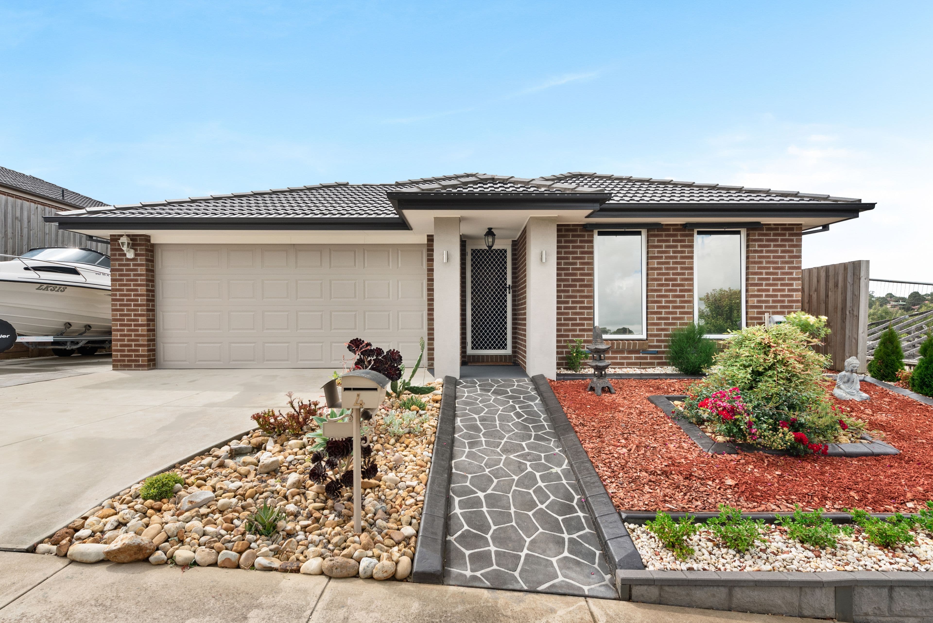 4 Appleporch Way, Drouin VIC 3818, Drouin - Image 1