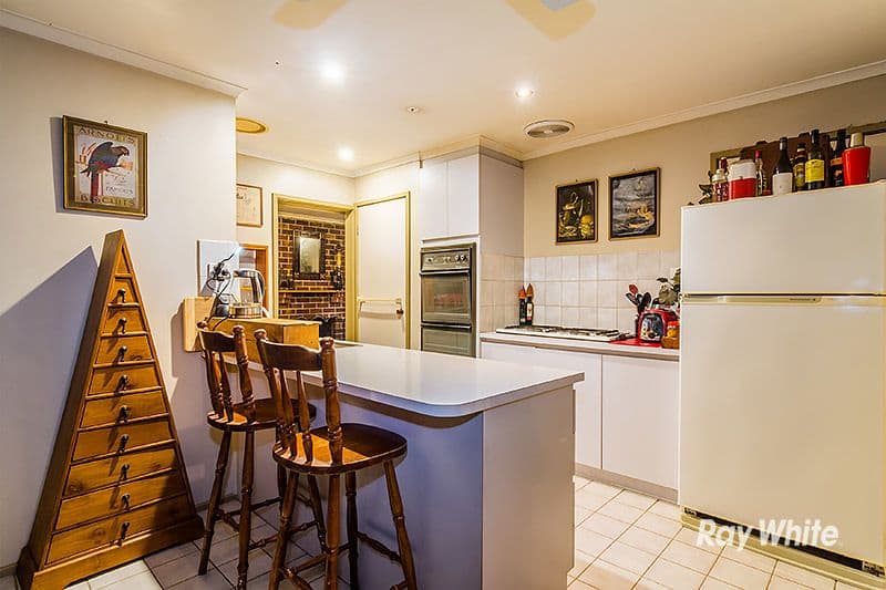 67 Courtenay Avenue, Cranbourne North VIC 3977, Cranbourne North - Thumbnail 3