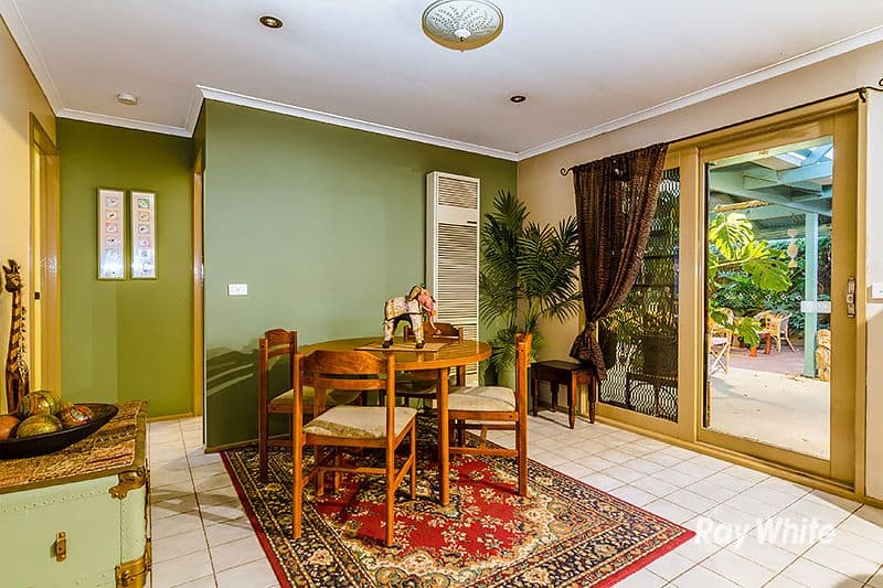 67 Courtenay Avenue, Cranbourne North VIC 3977, Cranbourne North - Thumbnail 4