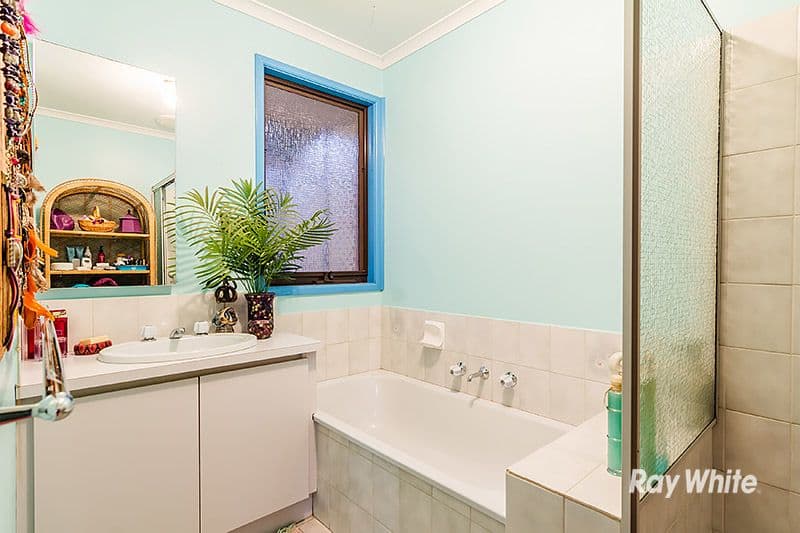 67 Courtenay Avenue, Cranbourne North VIC 3977, Cranbourne North - Thumbnail 7