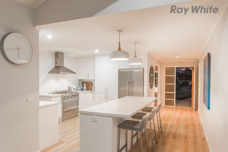 12 Bell Court, Keilor Downs VIC 3038, Keilor Downs - Thumbnail 2