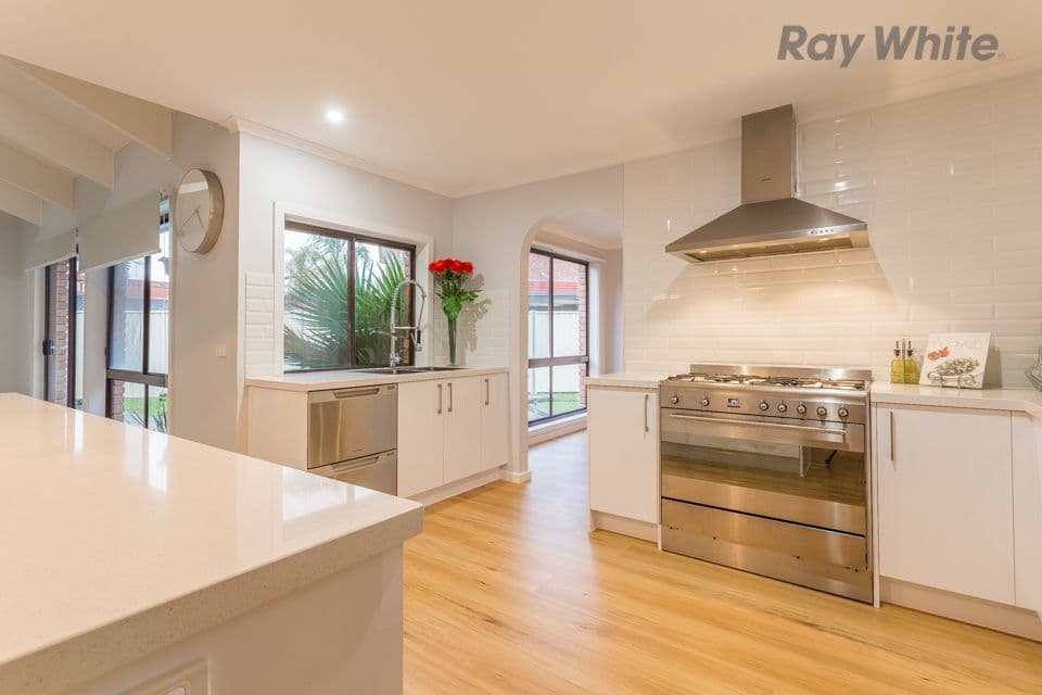 12 Bell Court, Keilor Downs VIC 3038, Keilor Downs - Thumbnail 3