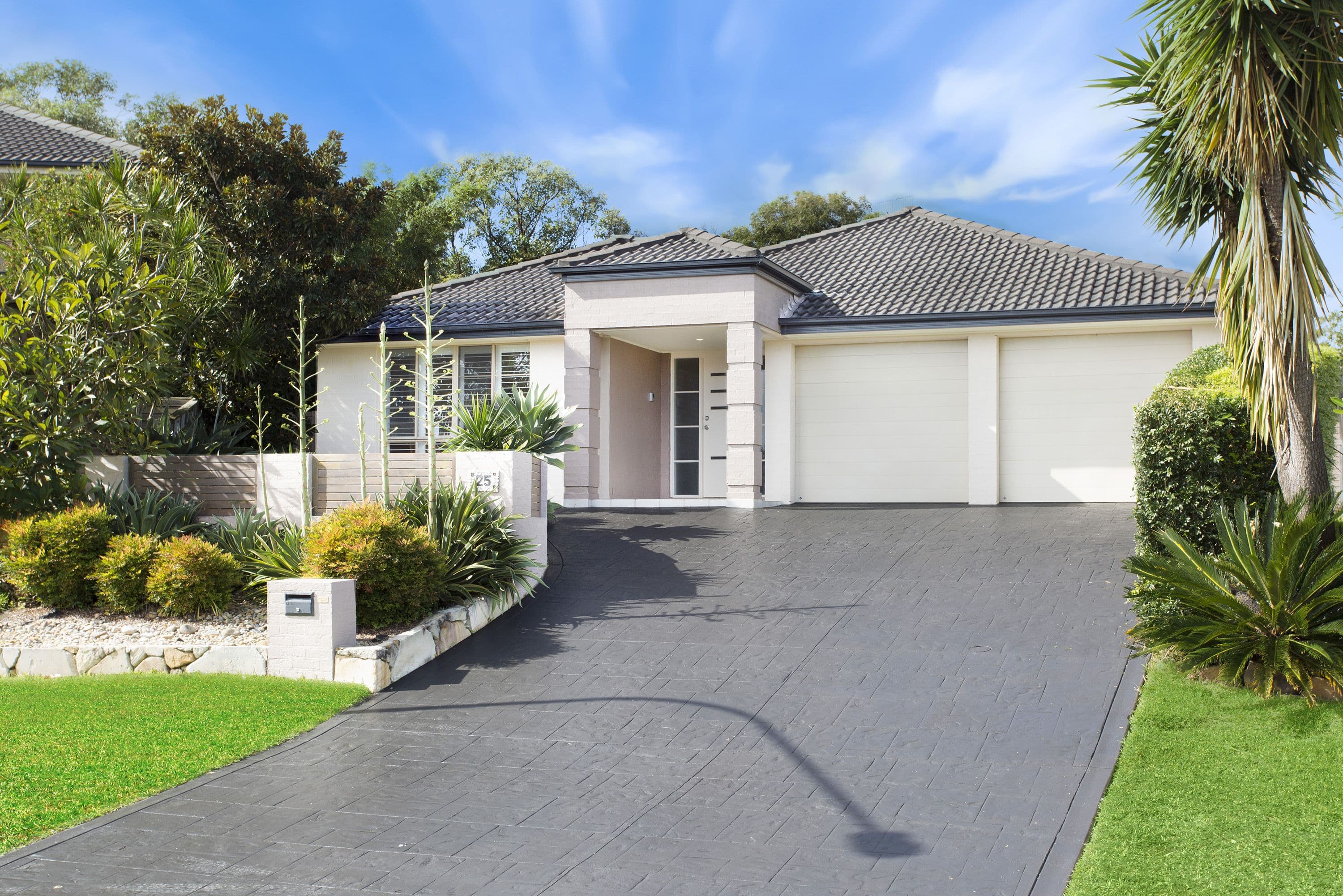 25 Bataan Circuit, Bateau Bay - Image 1