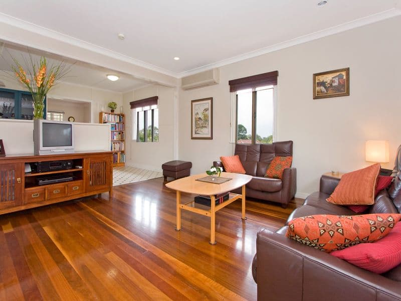 63 Thirteenth Avenue, KEDRON QLD 4031, Kedron - Thumbnail 4