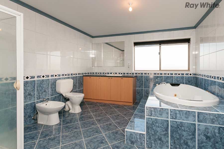 2 Freeman Avenue, BURNSIDE VIC 3023, Burnside - Thumbnail 6