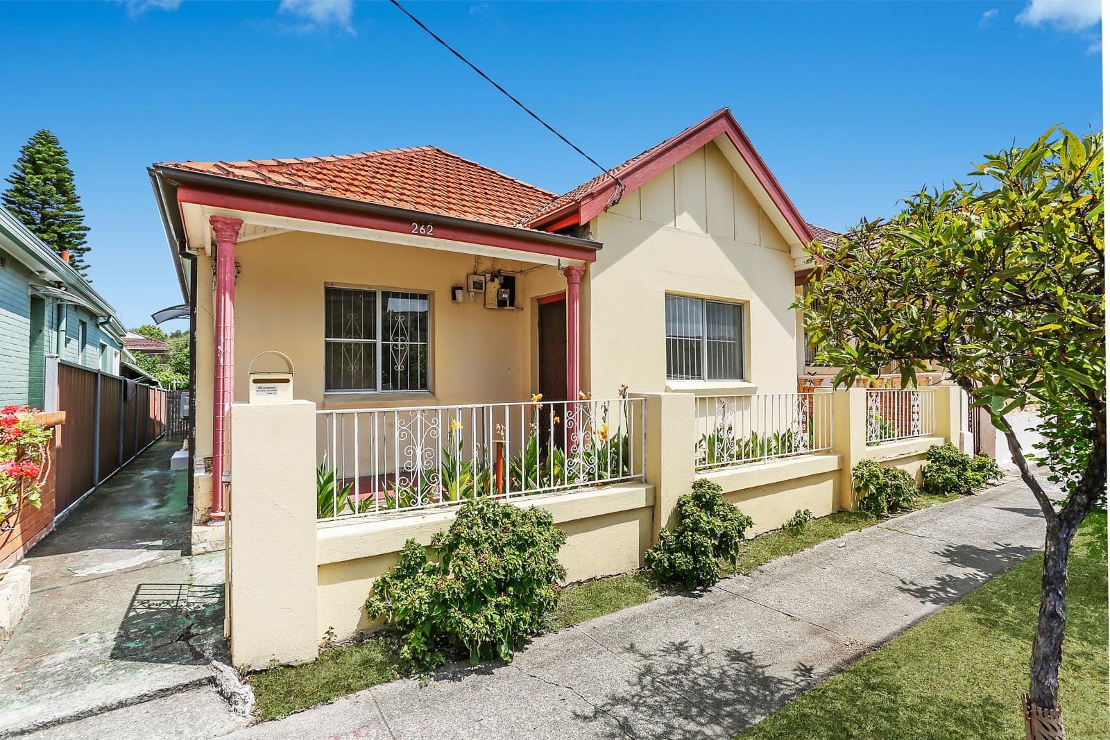 262 King Street, Mascot - Image 1