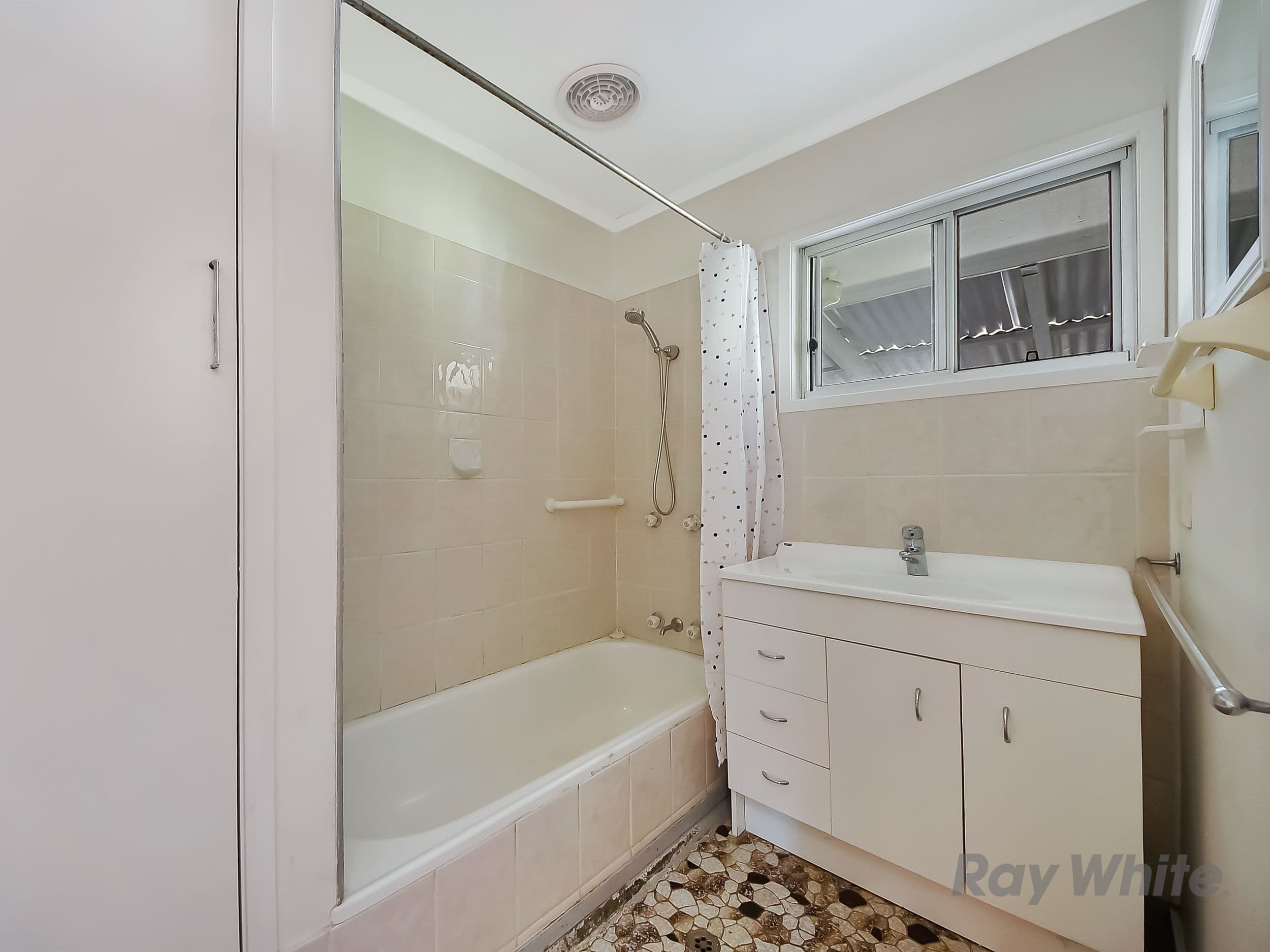 4 Mckeering Street, Bracken Ridge QLD 4017, Bracken Ridge - Thumbnail 7