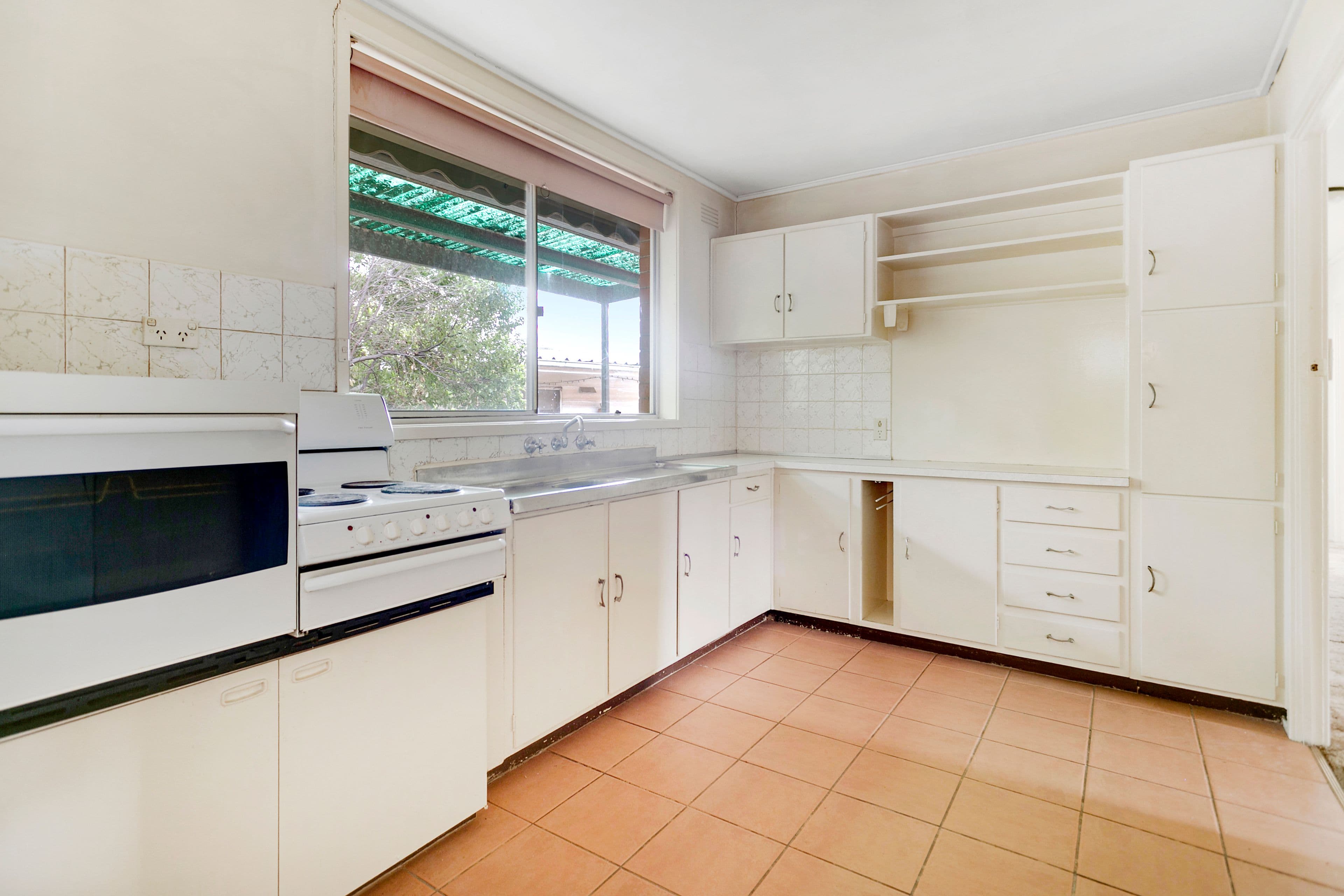 88 Ashleigh Avenue, Frankston VIC 3199, Frankston - Thumbnail 2