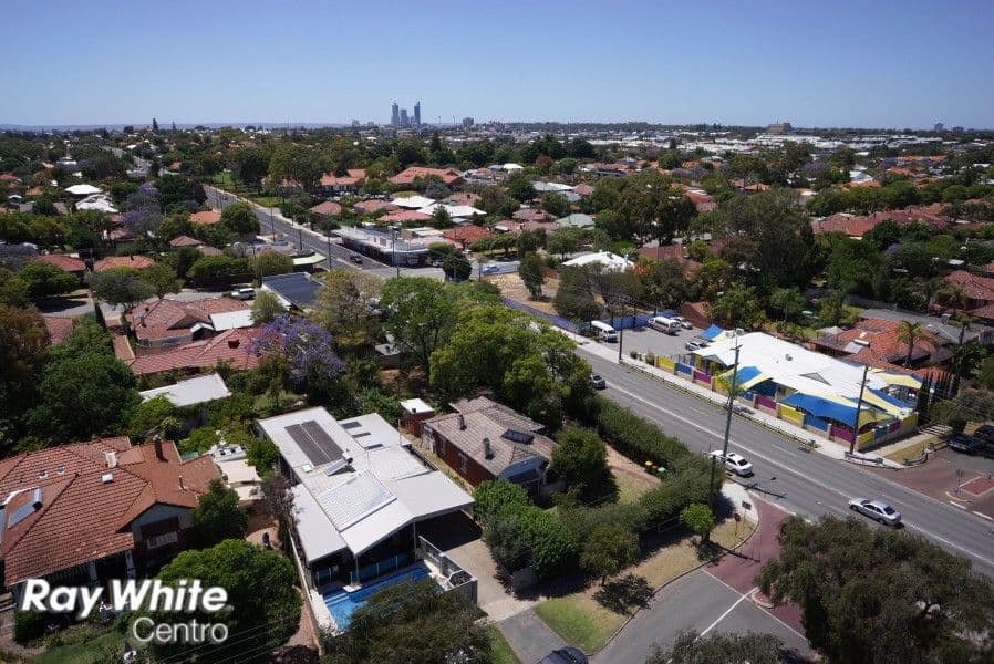 60 Reserve Street, WEMBLEY WA 6014, Wembley - Thumbnail 2