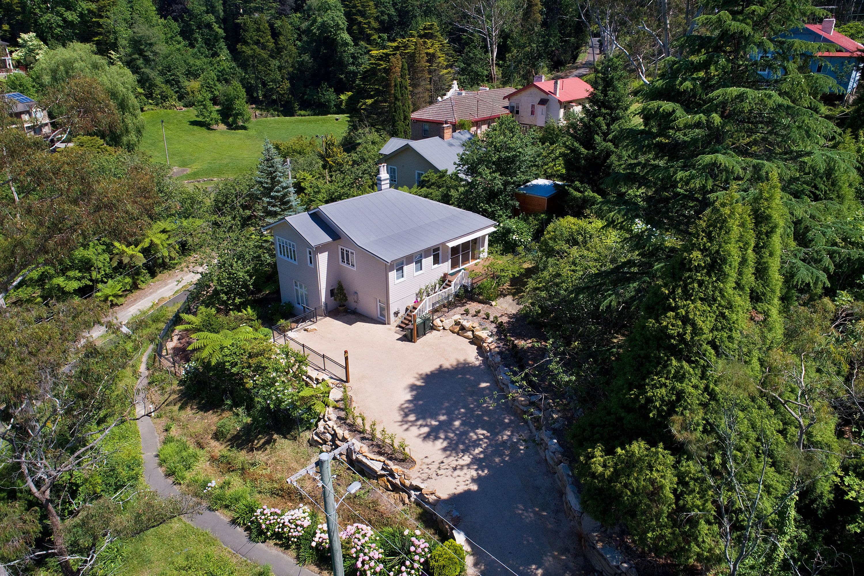 6 William Street, Katoomba - Image 1