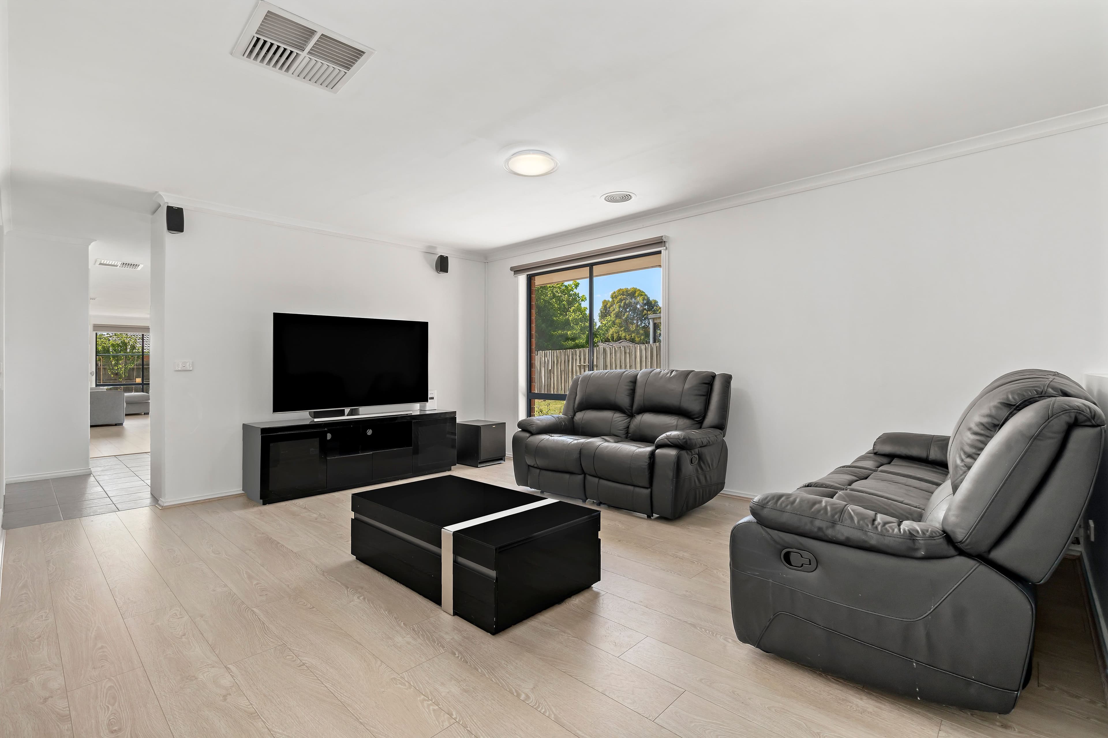 4 May Gibbs Crescent, Lynbrook VIC 3975, Lynbrook - Thumbnail 2