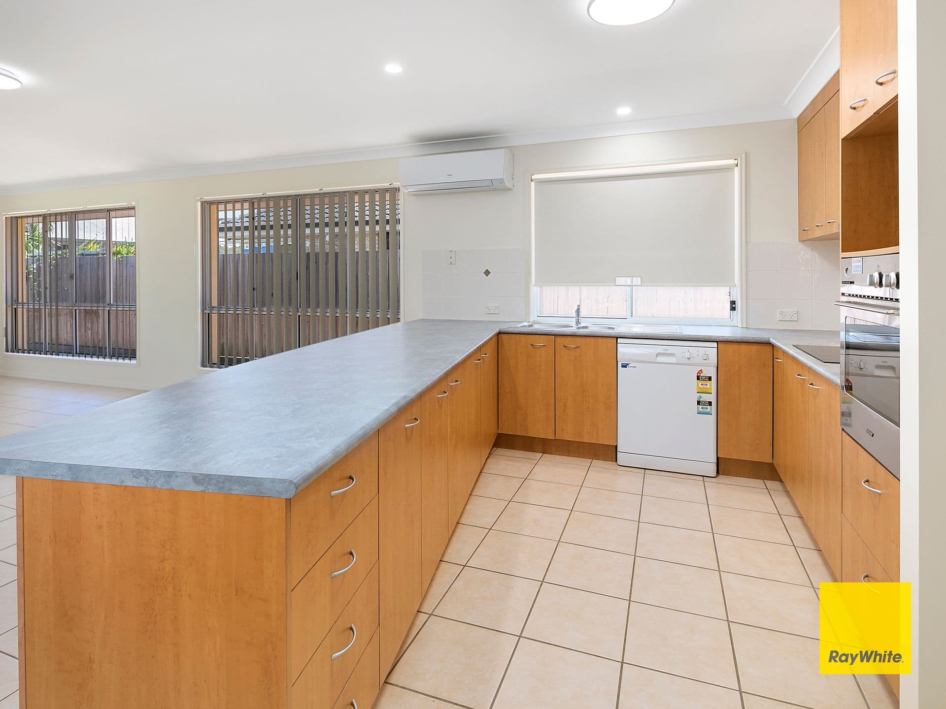 4 Inkerman Place, Thornlands QLD 4164, Thornlands - Thumbnail 2