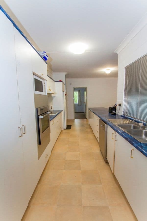 10 Mostyn Cresent, BUSHLAND BEACH QLD 4818, Bushland Beach - Thumbnail 4