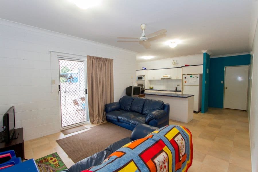 10 Mostyn Cresent, BUSHLAND BEACH QLD 4818, Bushland Beach - Thumbnail 5