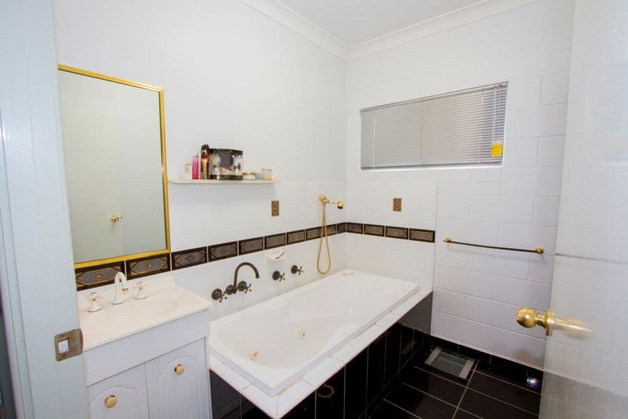 10 Mostyn Cresent, BUSHLAND BEACH QLD 4818, Bushland Beach - Thumbnail 7