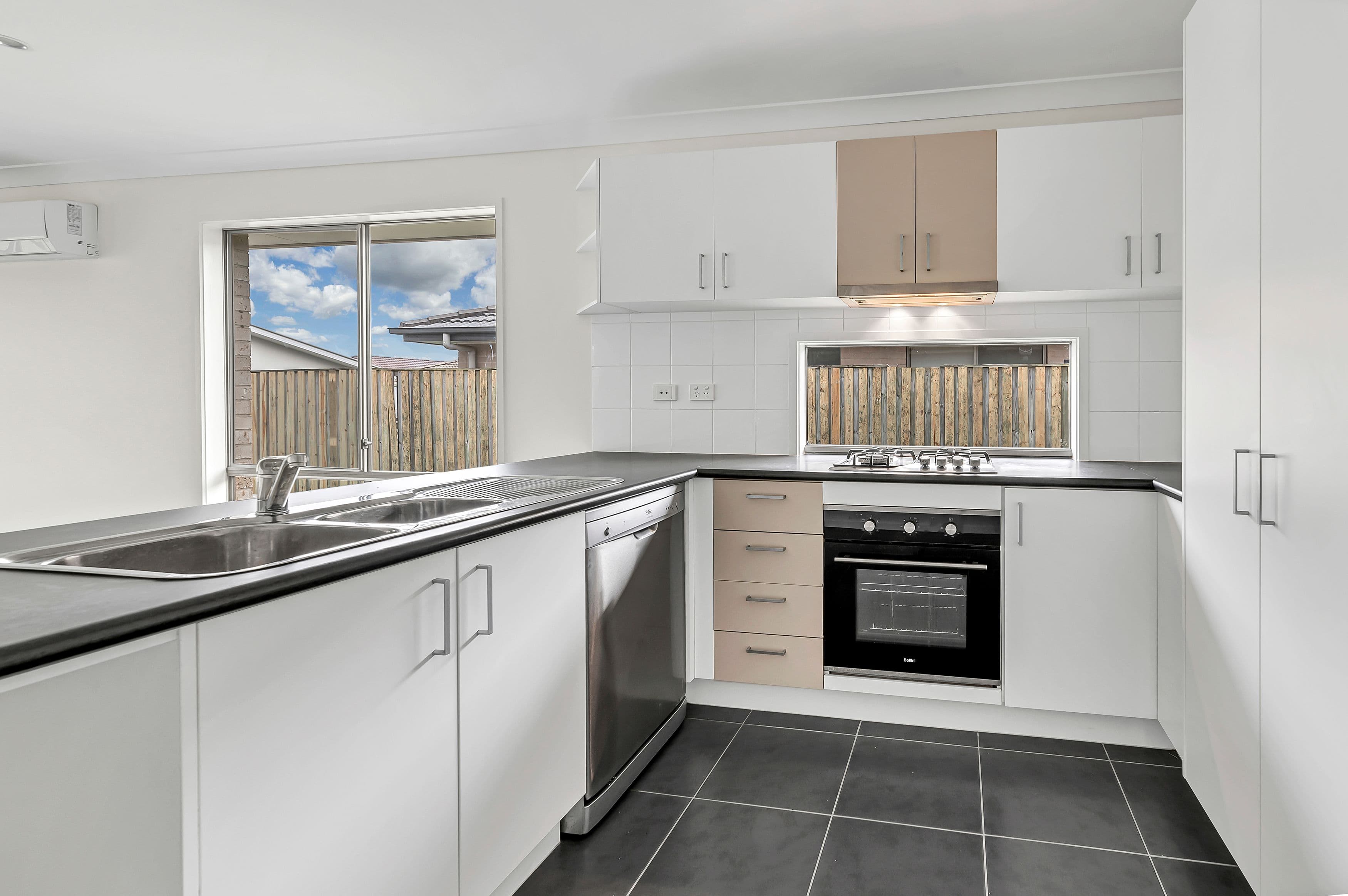 22 Swan Road, Pimpama QLD 4209, Pimpama - Thumbnail 5