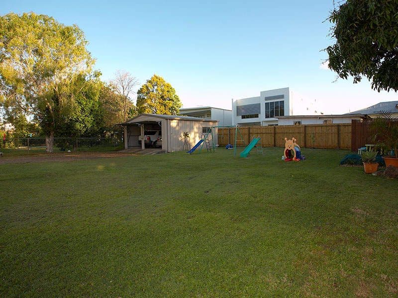 24 Katoomba Avenue, Hawthorne QLD 4171, Hawthorne - Thumbnail 2