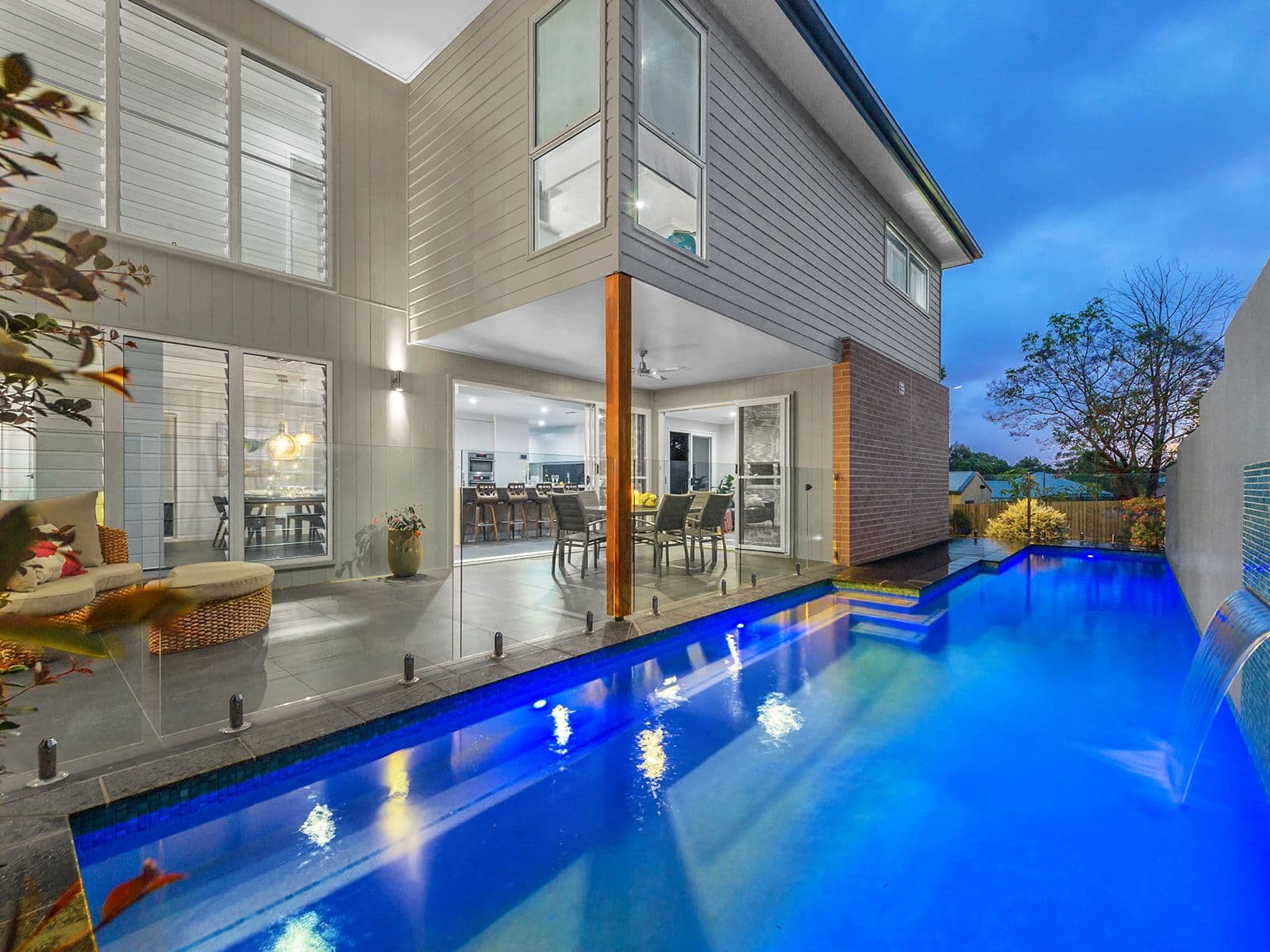 17 Rowton Street, Holland Park QLD 4121, Holland Park - Thumbnail 2