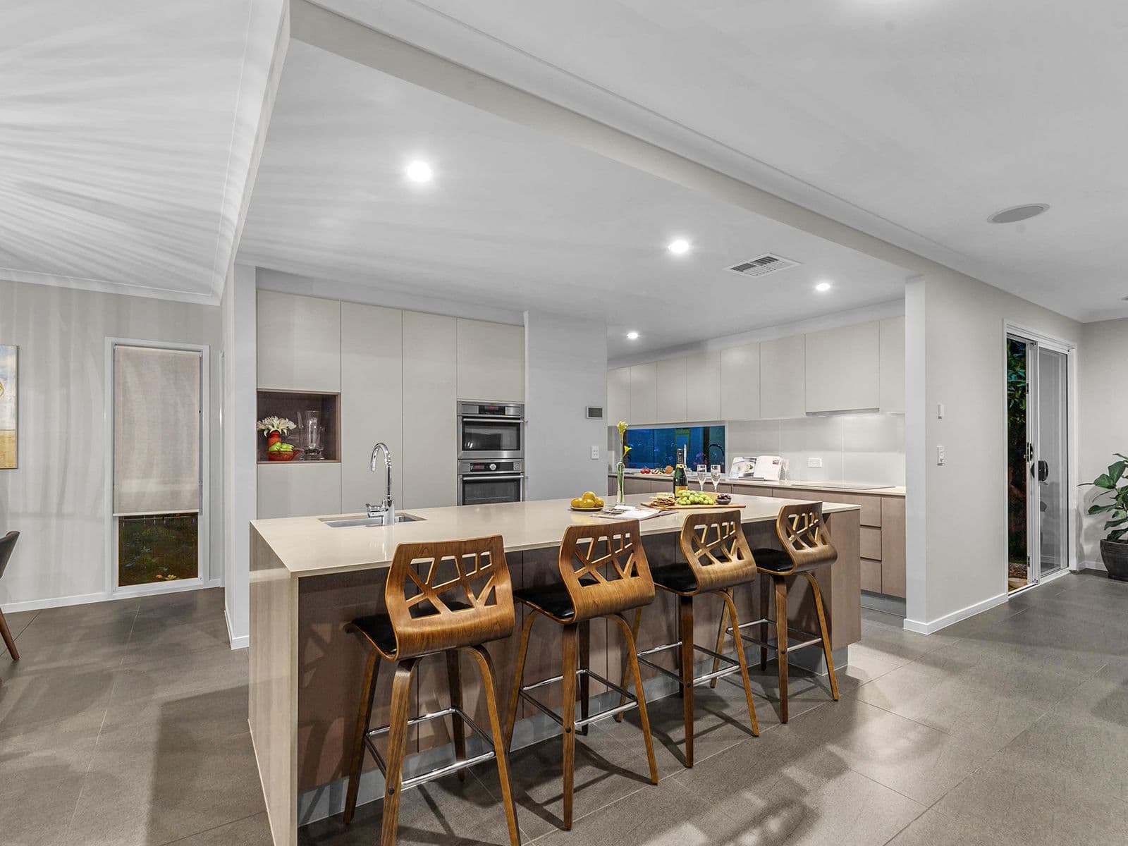17 Rowton Street, Holland Park QLD 4121, Holland Park - Thumbnail 4