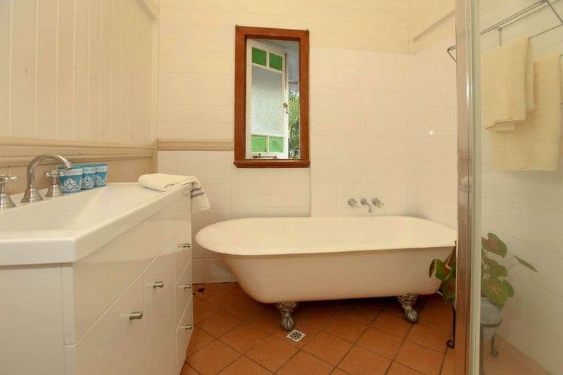 31 Eleventh Avenue, RAILWAY ESTATE QLD 4810, Railway Estate - Thumbnail 4