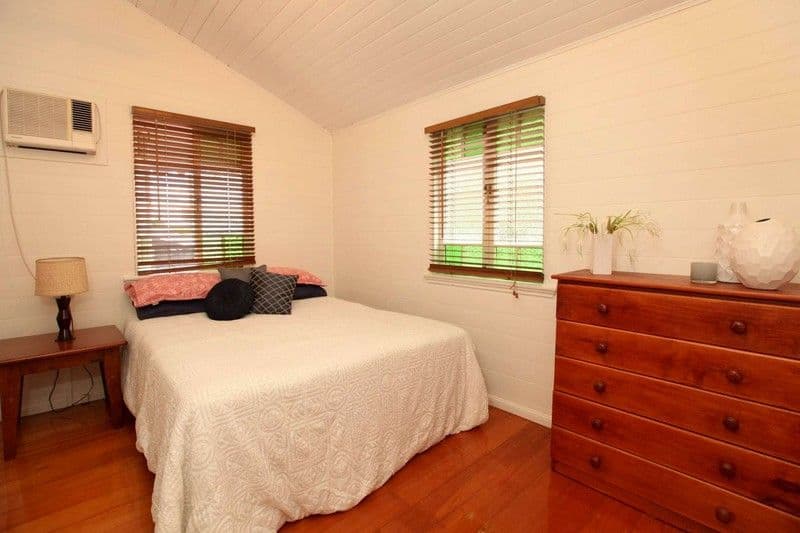 31 Eleventh Avenue, RAILWAY ESTATE QLD 4810, Railway Estate - Thumbnail 6