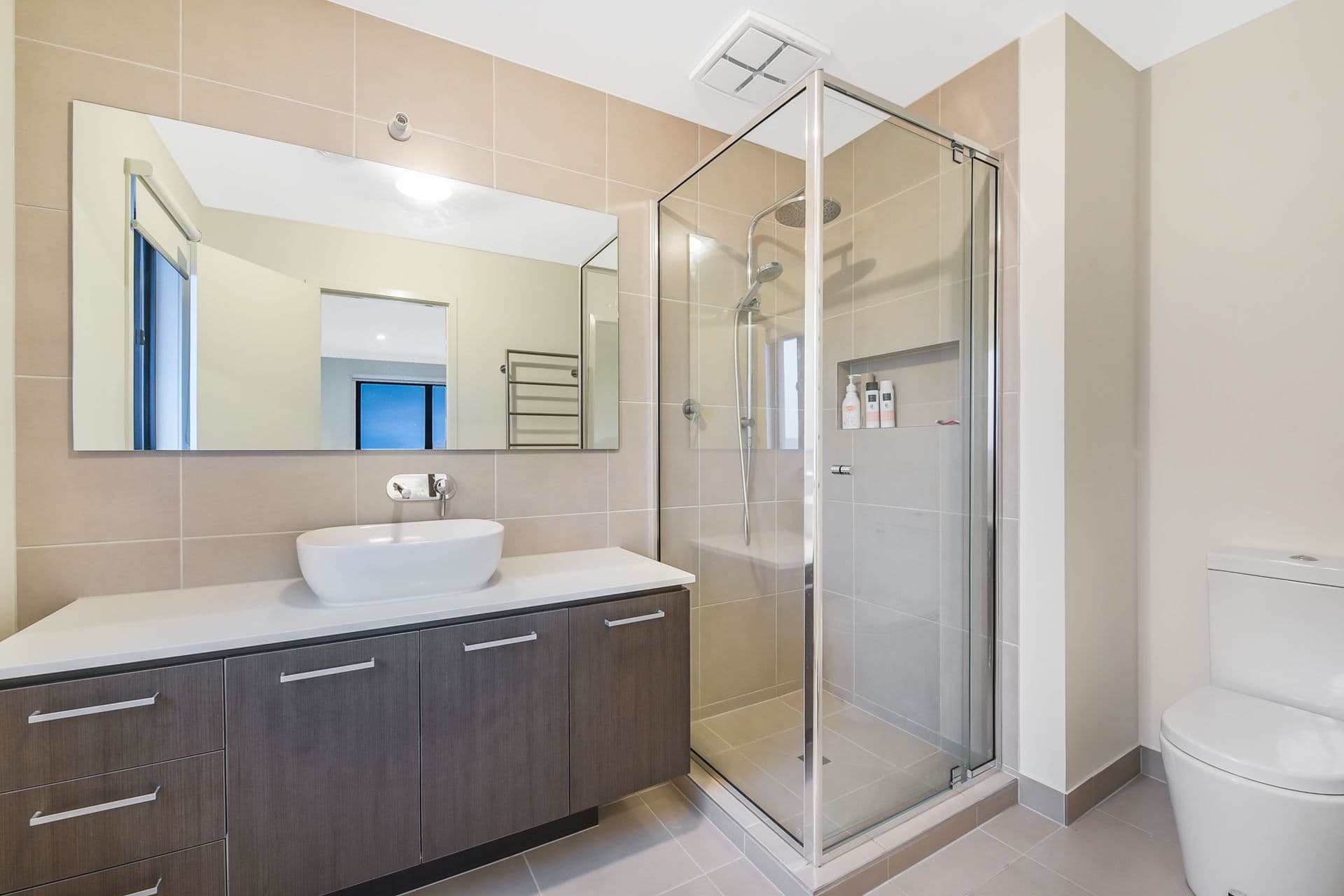 6 Hallyburton Drive, Clyde North VIC 3978, Clyde North - Thumbnail 8