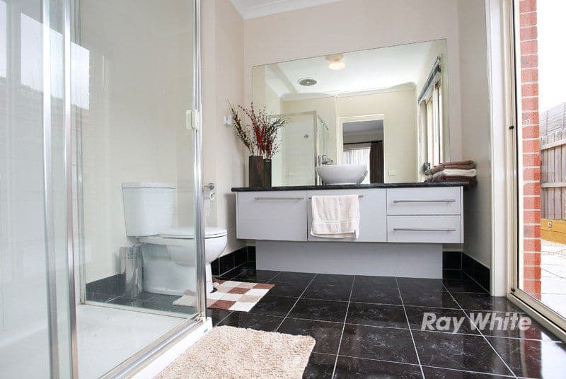 52 Ferndown Drive, CRANBOURNE VIC 3977, Cranbourne - Image 1