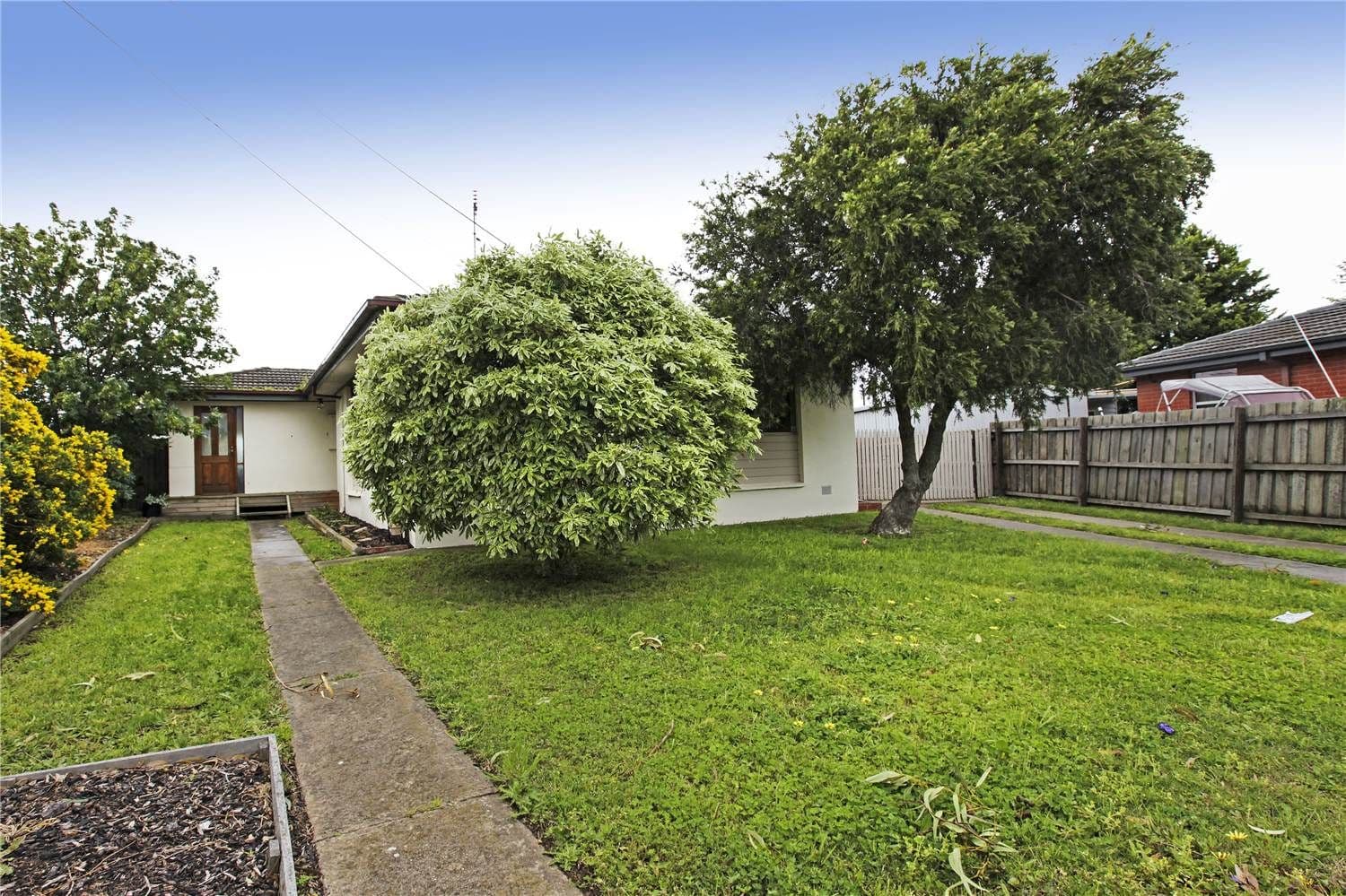 12 Armstrong Court, WHITTINGTON VIC 3219, Whittington - Thumbnail 2
