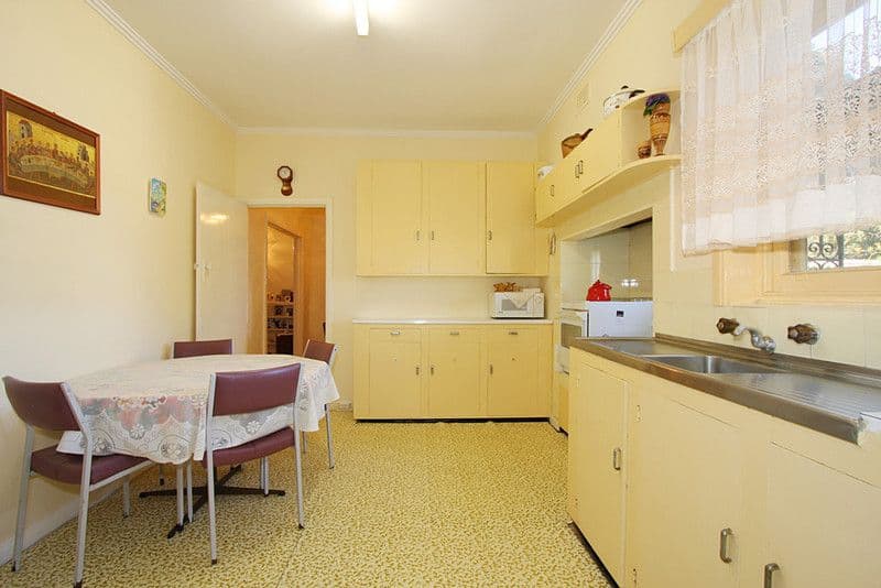 1090 North Road, BENTLEIGH EAST VIC 3165, Bentleigh East - Thumbnail 3