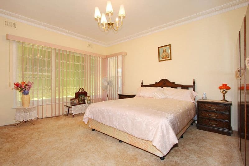 1090 North Road, BENTLEIGH EAST VIC 3165, Bentleigh East - Thumbnail 4