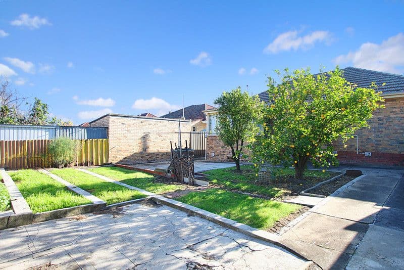 1090 North Road, BENTLEIGH EAST VIC 3165, Bentleigh East - Thumbnail 5