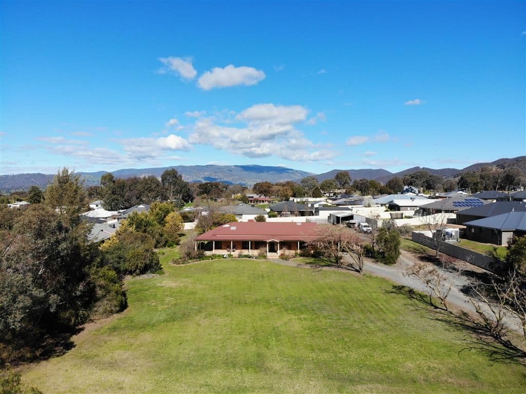 60 Currawong Road, Tumut - Image 1