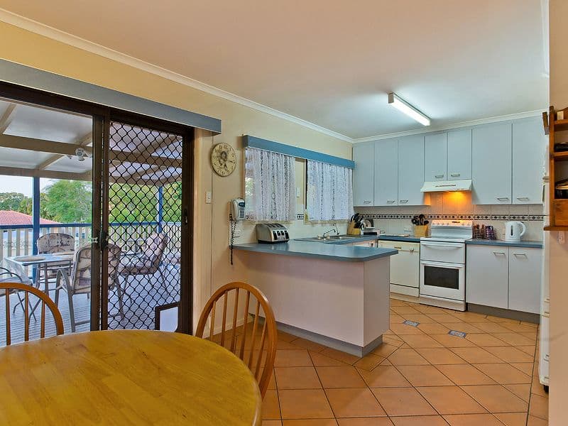 10 Williams Street, REDCLIFFE QLD 4020, Redcliffe - Thumbnail 5