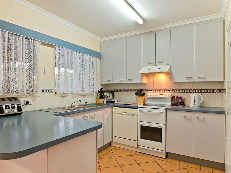 10 Williams Street, REDCLIFFE QLD 4020, Redcliffe - Thumbnail 6