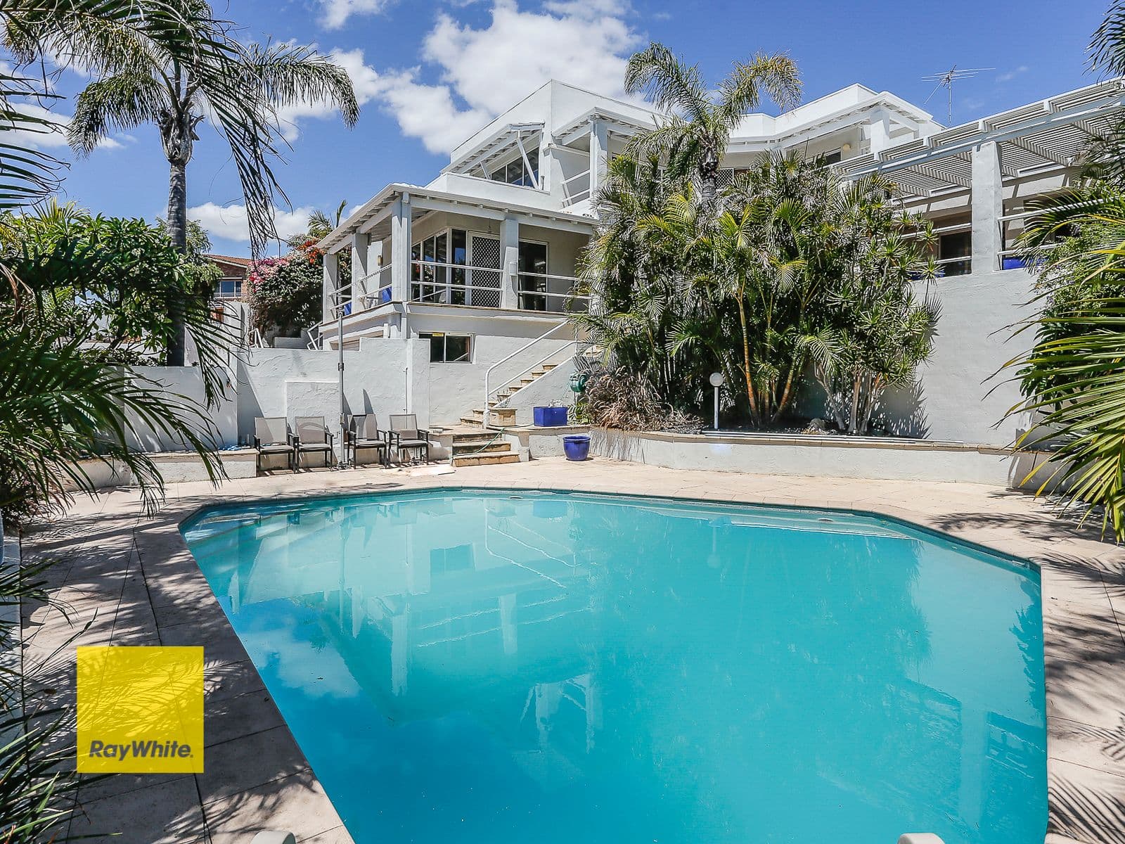 4 Woolwich Close, Kallaroo WA 6025, Kallaroo - Thumbnail 2