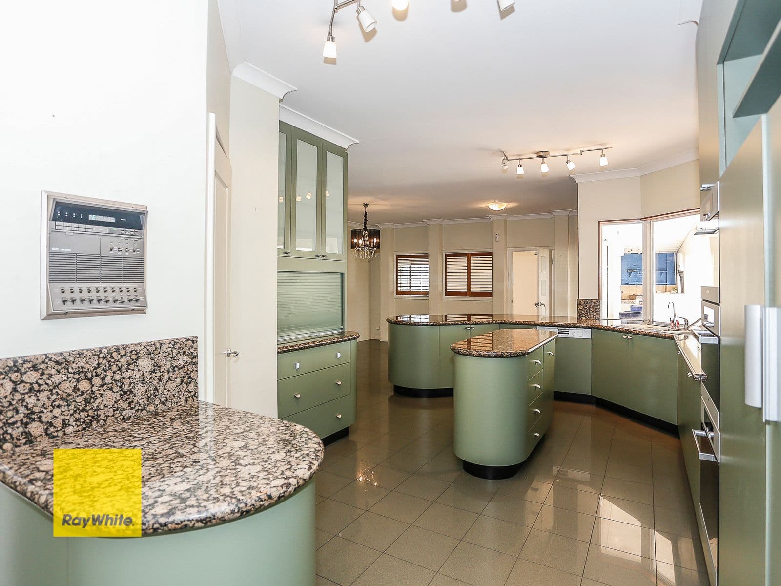 4 Woolwich Close, Kallaroo WA 6025, Kallaroo - Thumbnail 6
