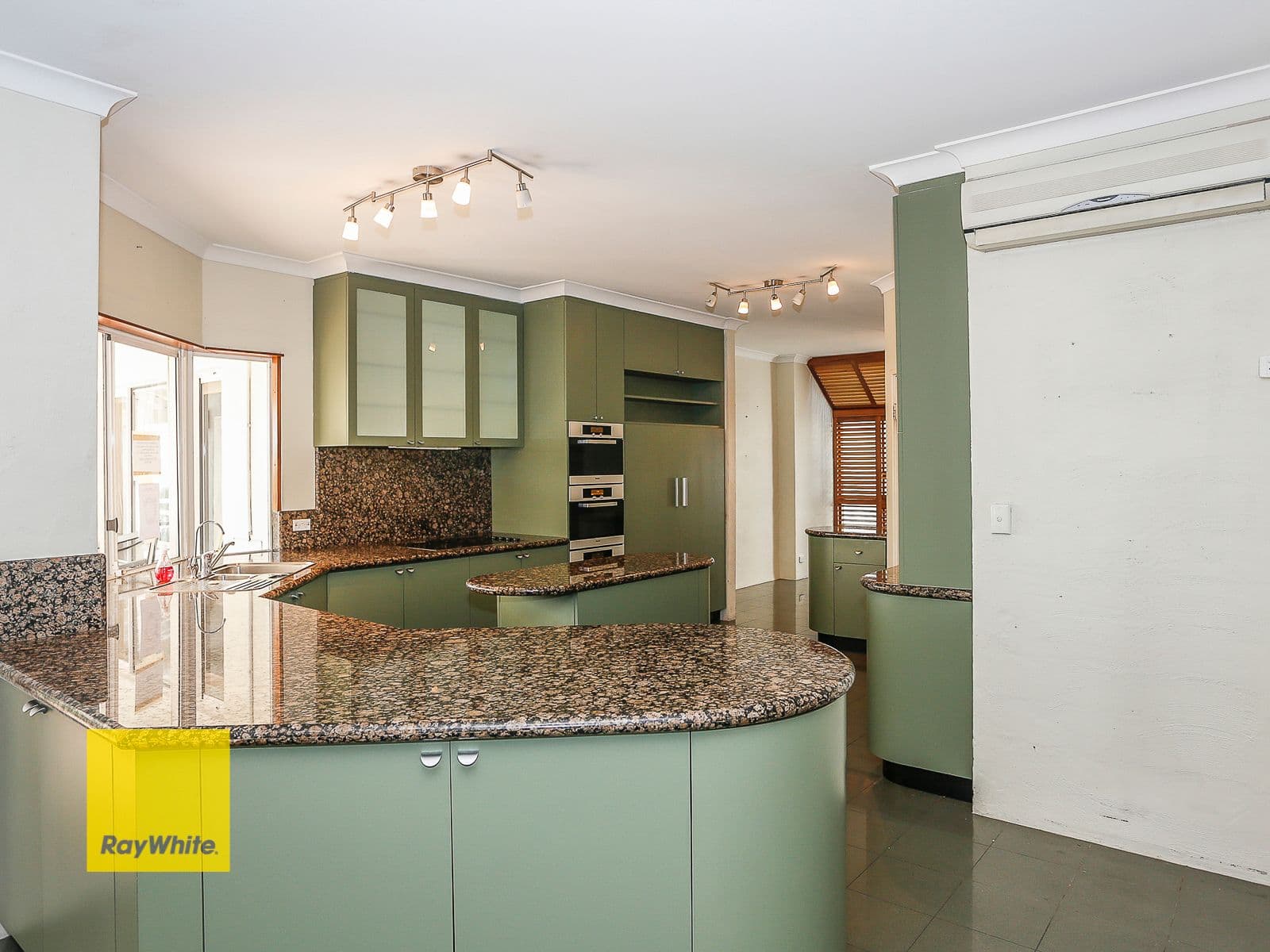 4 Woolwich Close, Kallaroo WA 6025, Kallaroo - Thumbnail 7