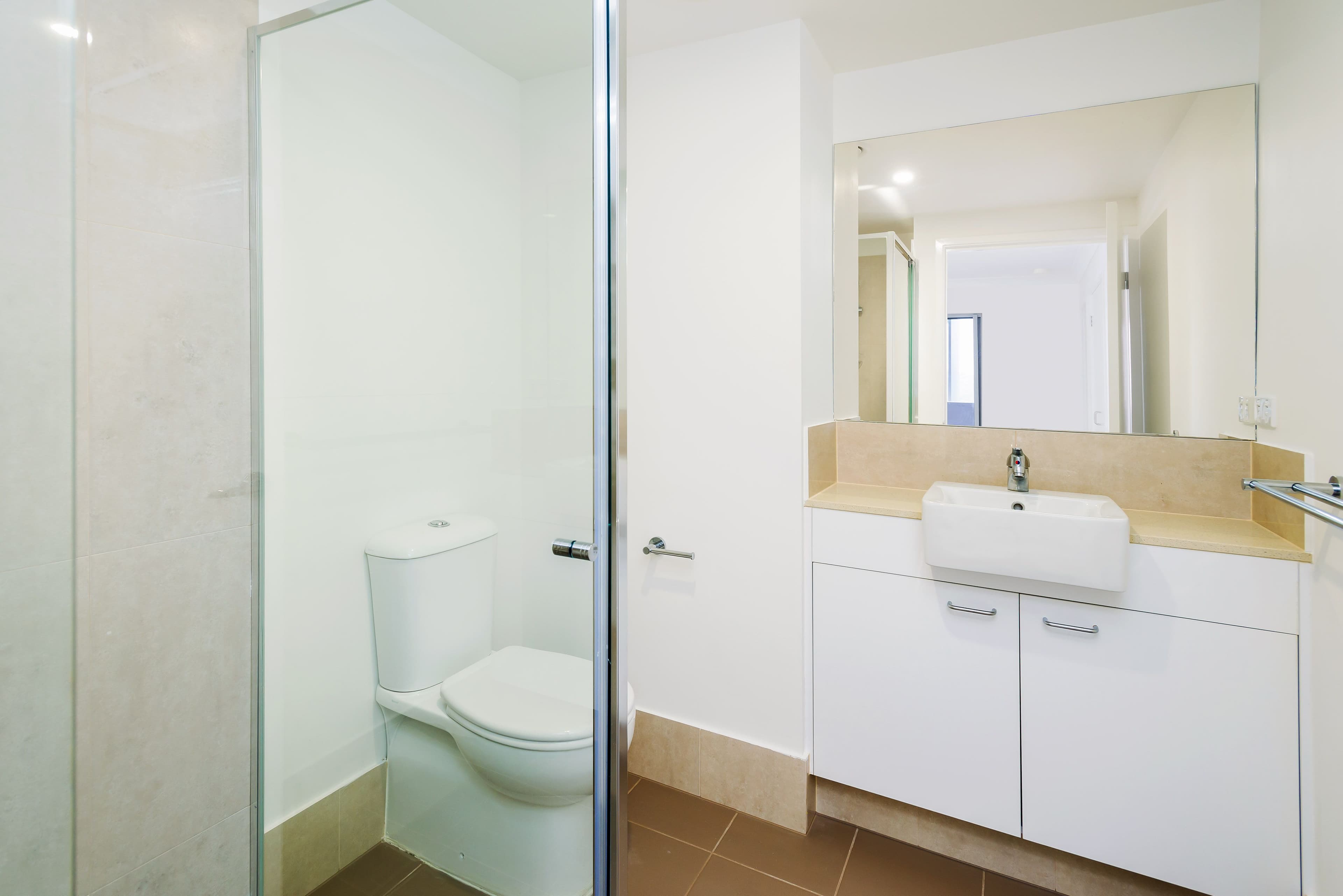 2240-2242 Logan Road, Upper Mount Gravatt QLD 4122, Upper Mount Gravatt - Thumbnail 3