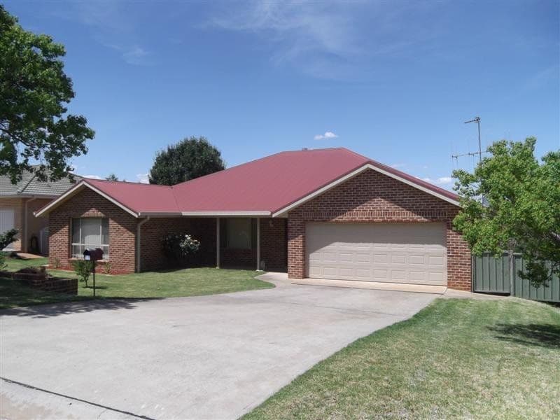 13 Grevillea Close, COWRA NSW 2794, Cowra - Image 1