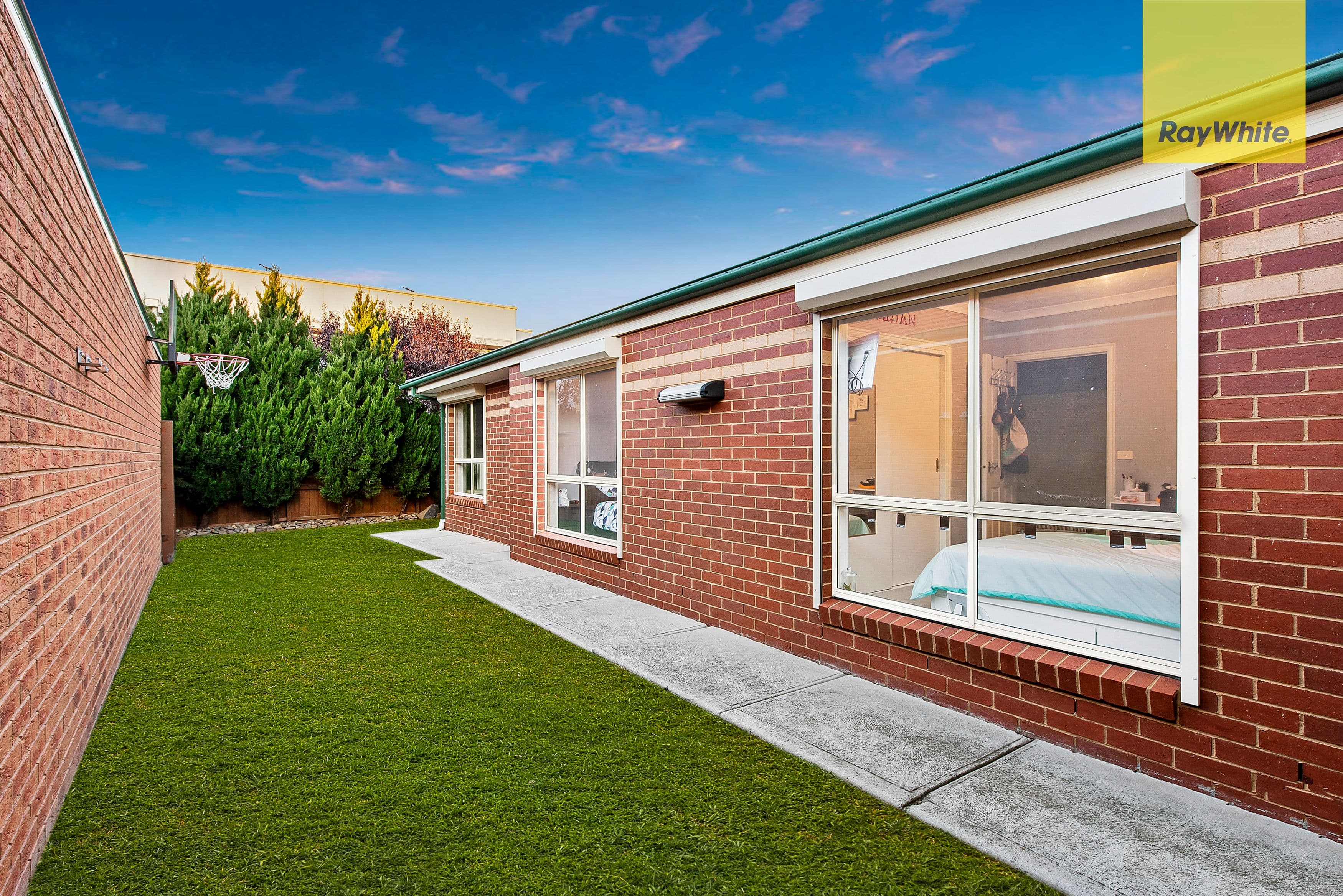 10 Silverdene Avenue, Sydenham VIC 3037, Sydenham - Thumbnail 7