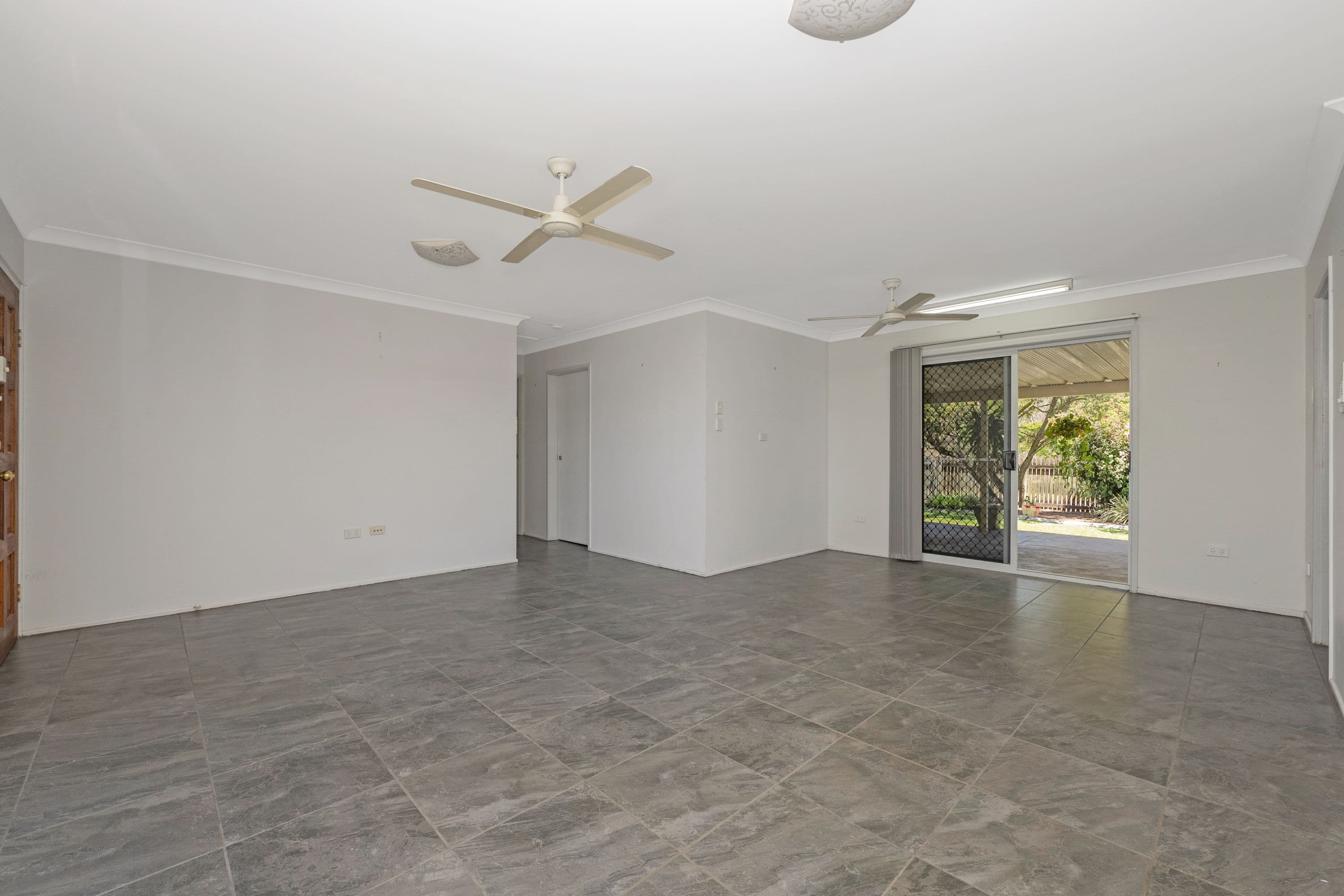 4 Calypso Court, Burdell QLD 4818, Burdell - Thumbnail 2