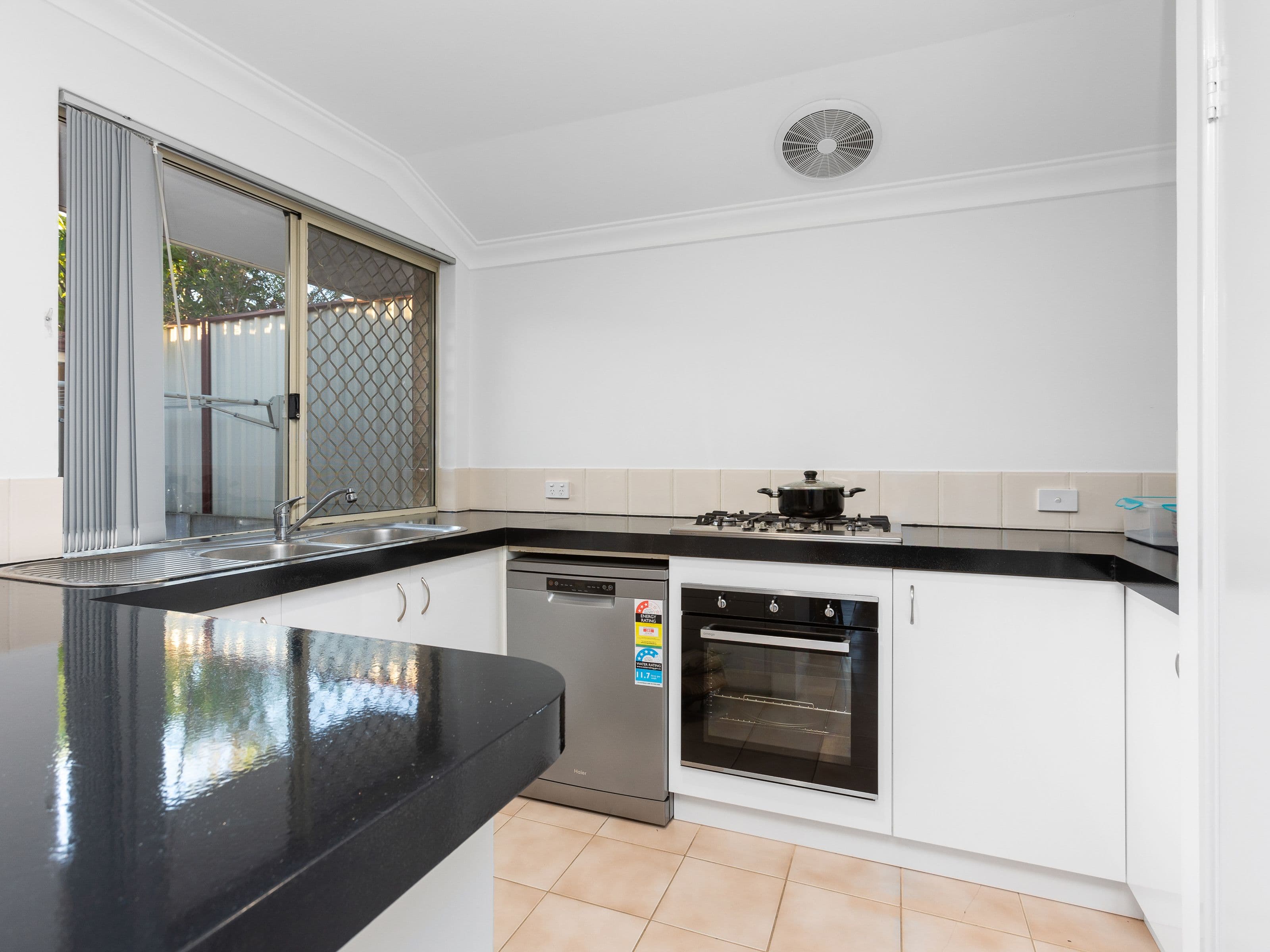 278 Wharf Street, Queens Park WA 6107, Queens Park - Thumbnail 2