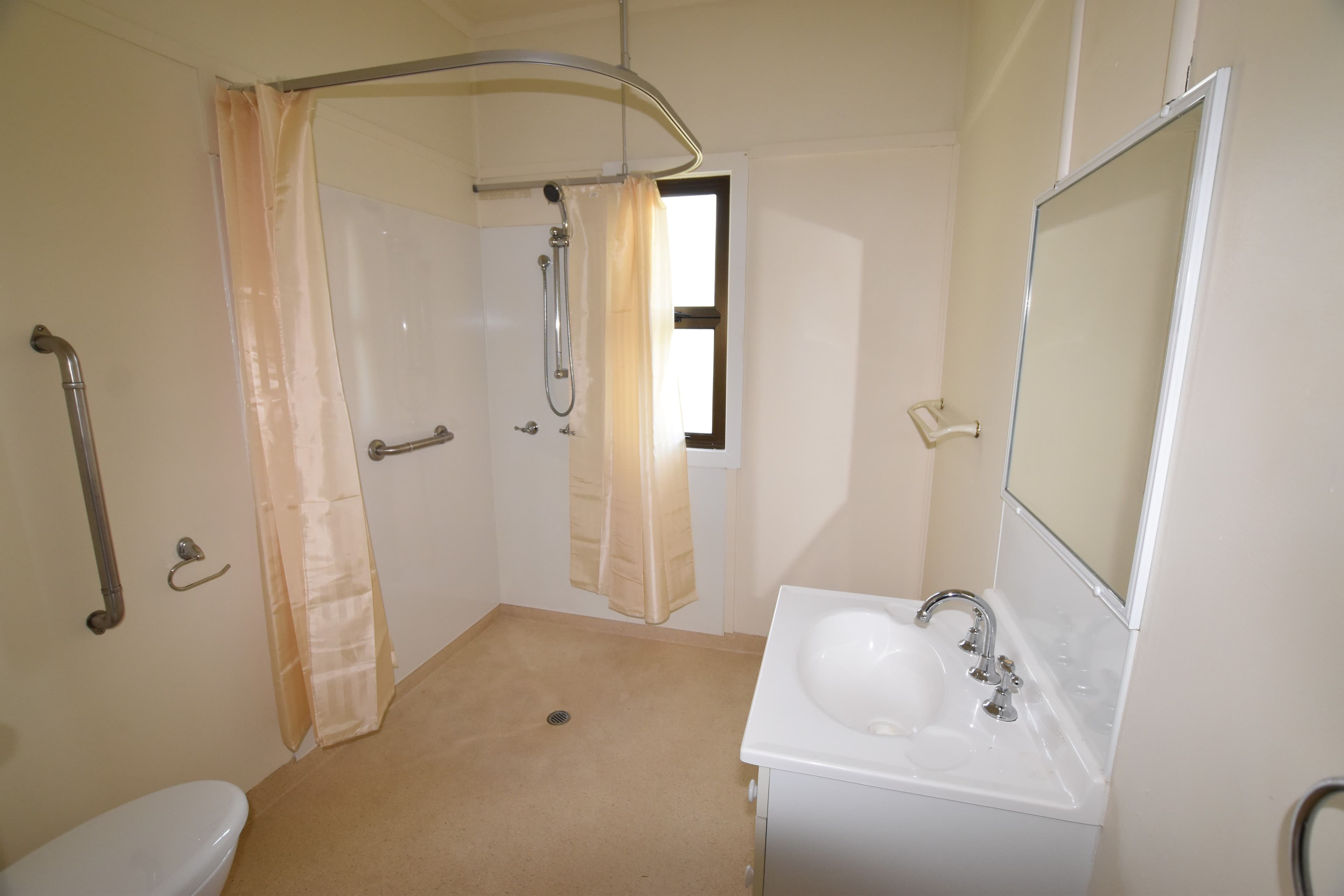 105 Barney Street, Barney Point QLD 4680, Barney Point - Thumbnail 8