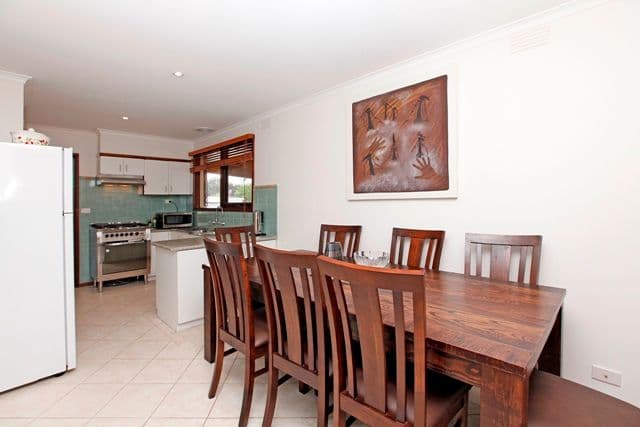 2 Marie Close, TULLAMARINE VIC 3043, Tullamarine - Thumbnail 5