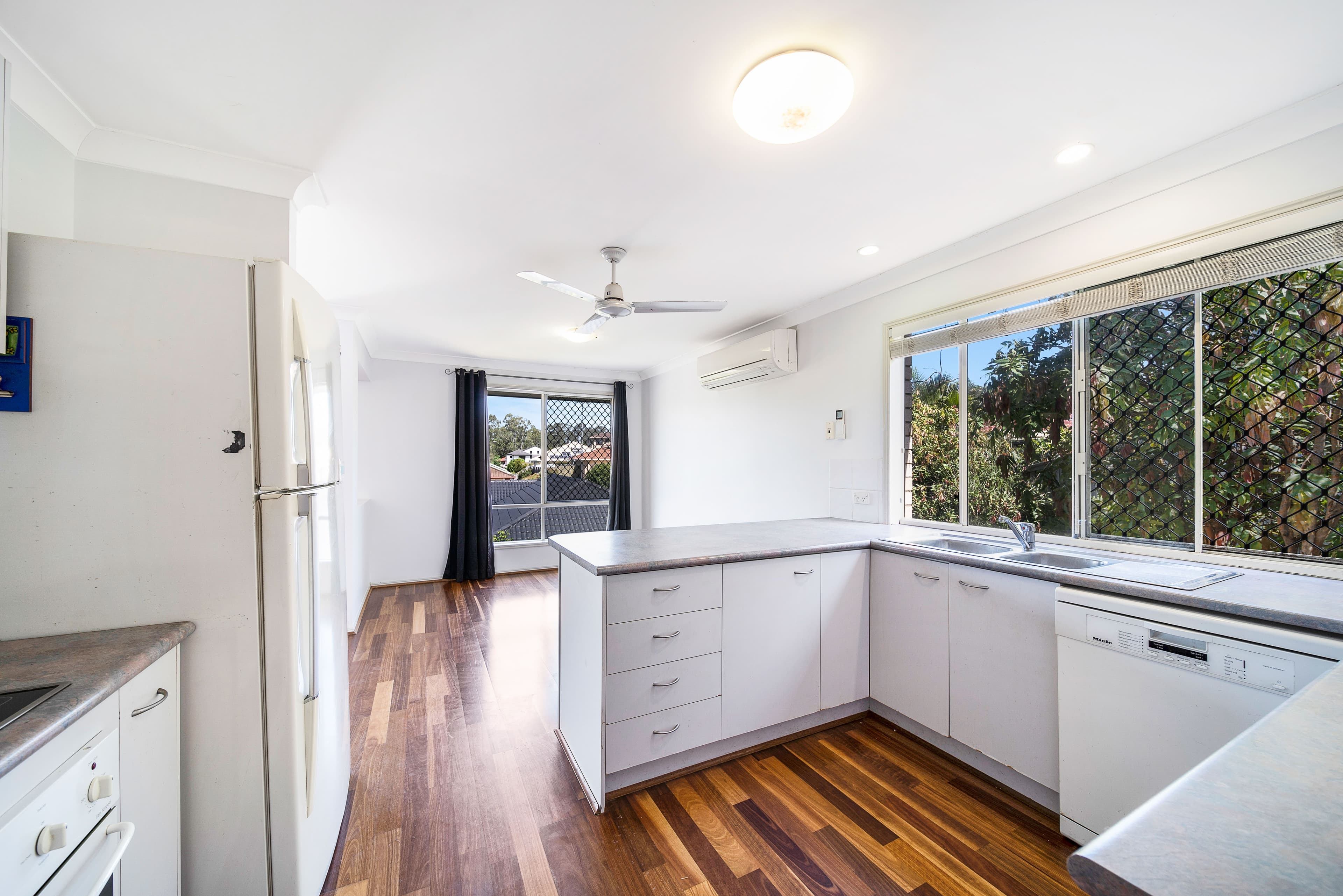 8 Glebe Place, Underwood QLD 4119, Underwood - Thumbnail 3