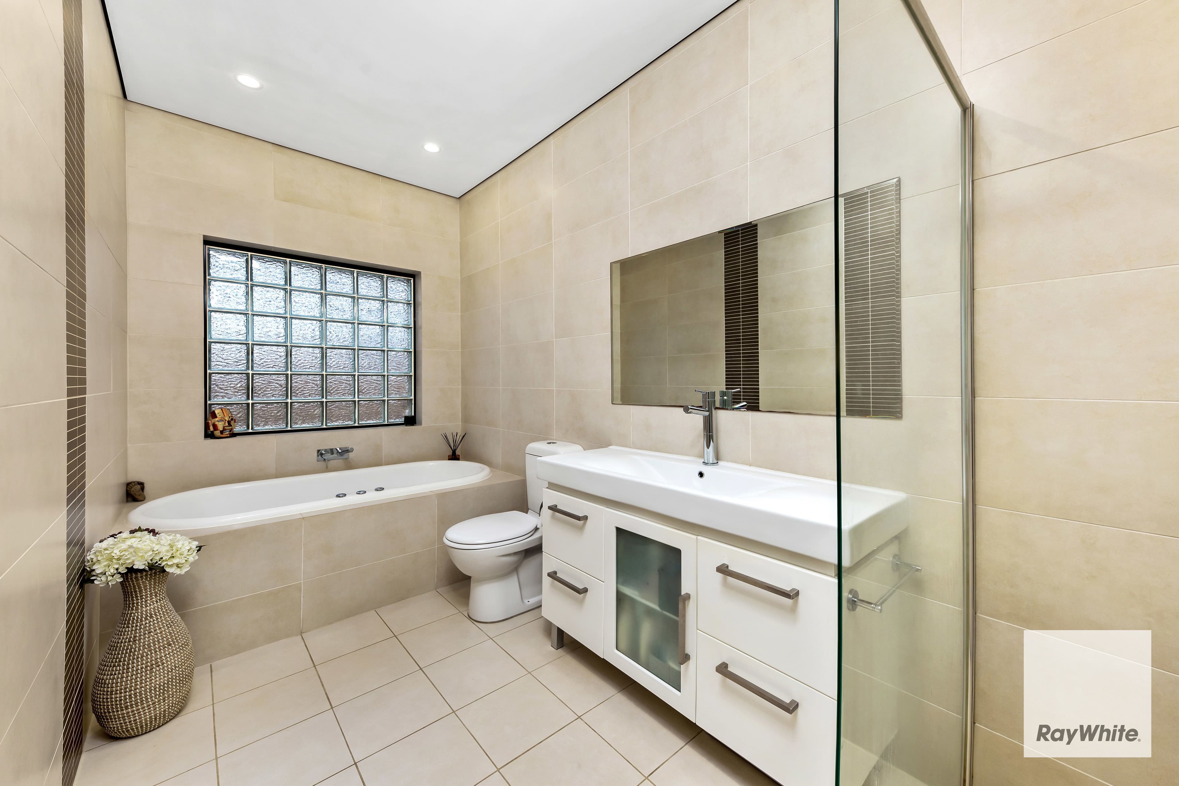 23 Kanoona Street, Caringbah South NSW 2229, Caringbah South - Thumbnail 8