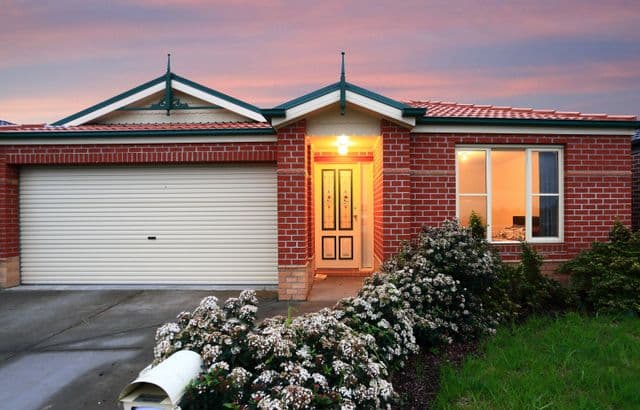 35 Syme Road, PAKENHAM VIC 3810, Pakenham - Image 1