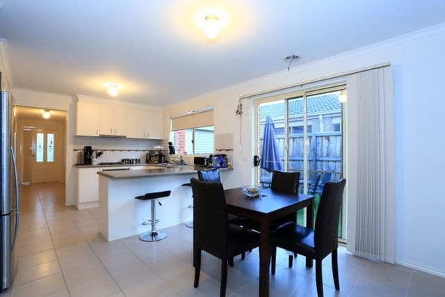 35 Syme Road, PAKENHAM VIC 3810, Pakenham - Thumbnail 3