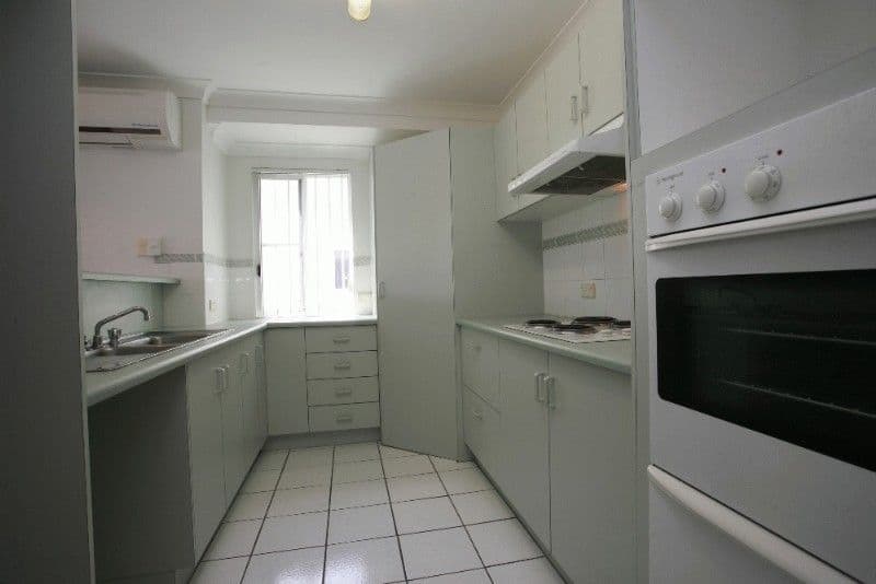 130 Eyre Street, NORTH WARD QLD 4810, North Ward - Thumbnail 4
